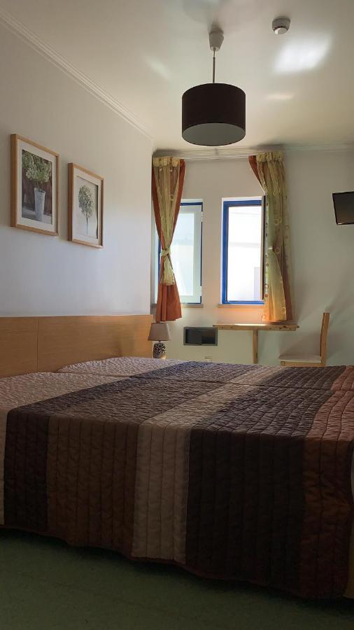Weaa Hotel Nazare Bagian luar foto