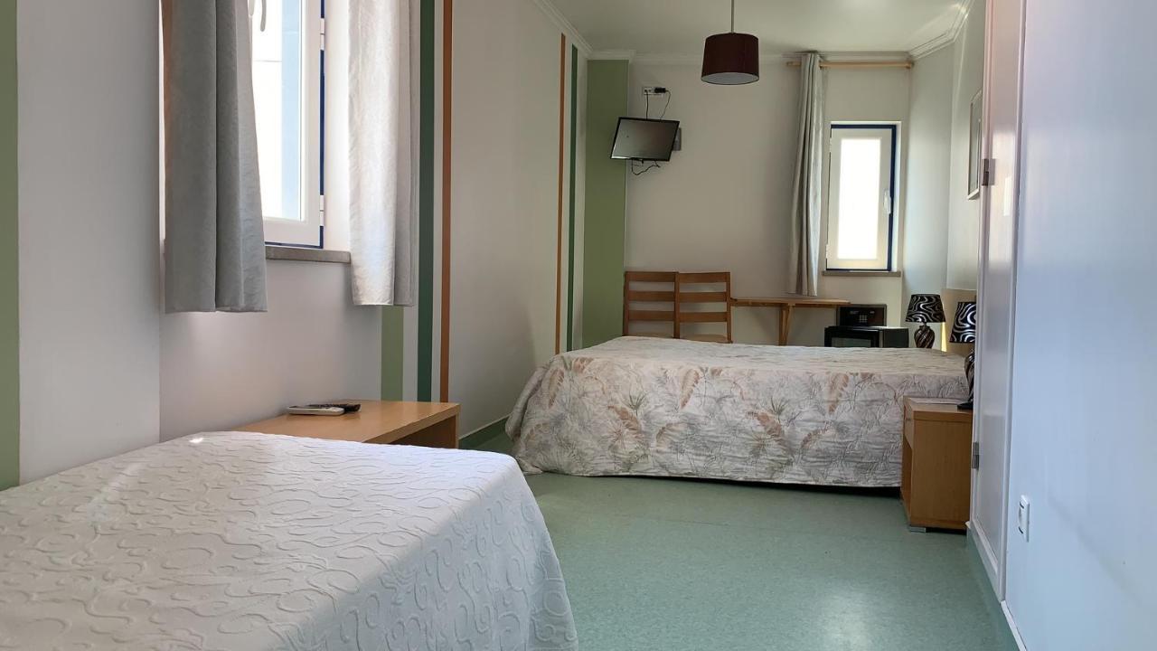 Weaa Hotel Nazare Bagian luar foto