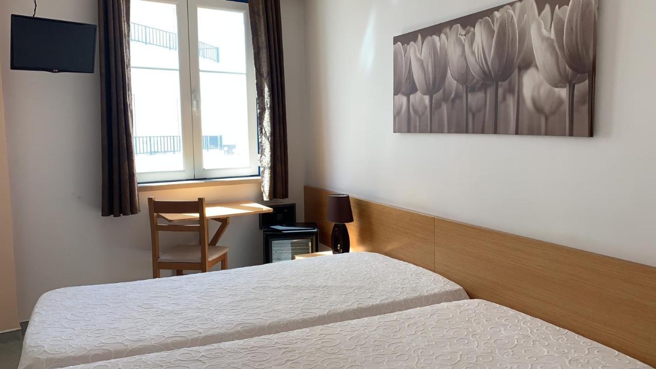 Weaa Hotel Nazare Bagian luar foto