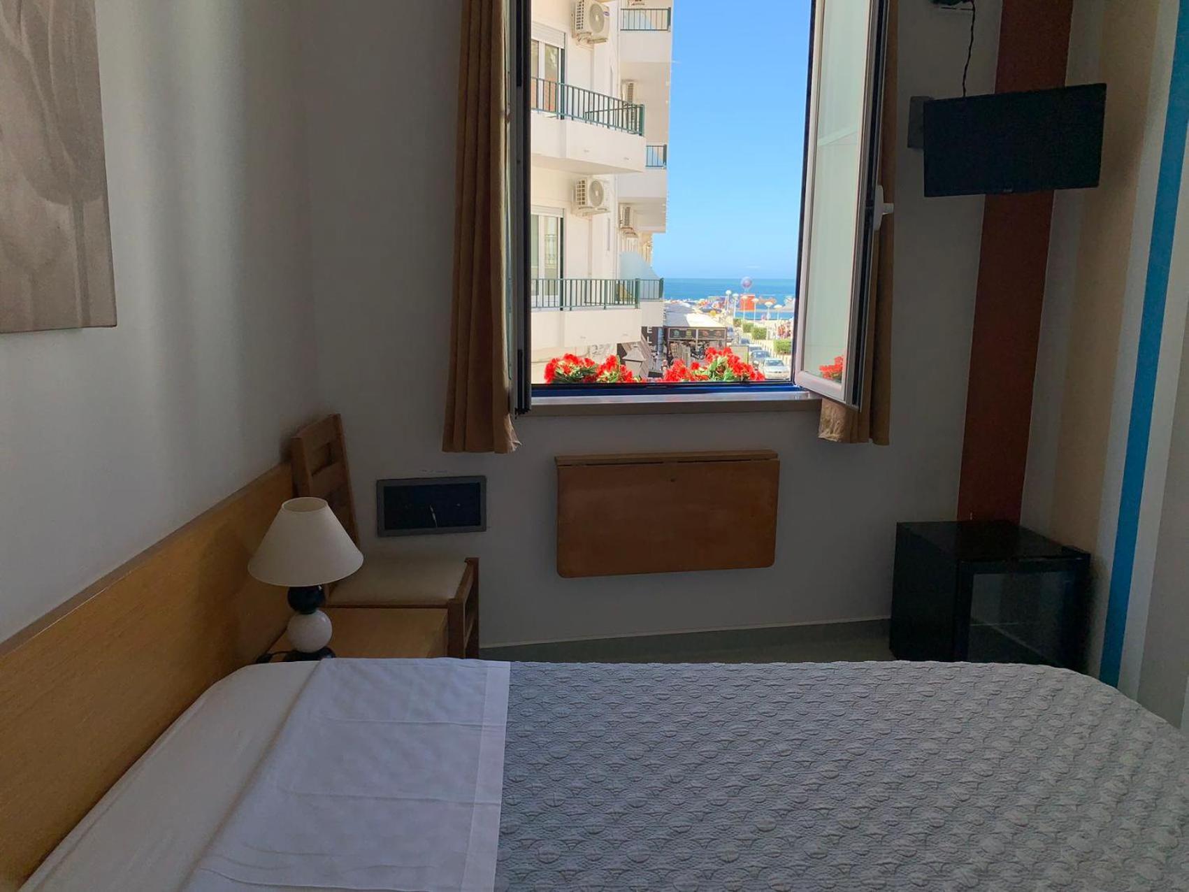 Weaa Hotel Nazare Bagian luar foto