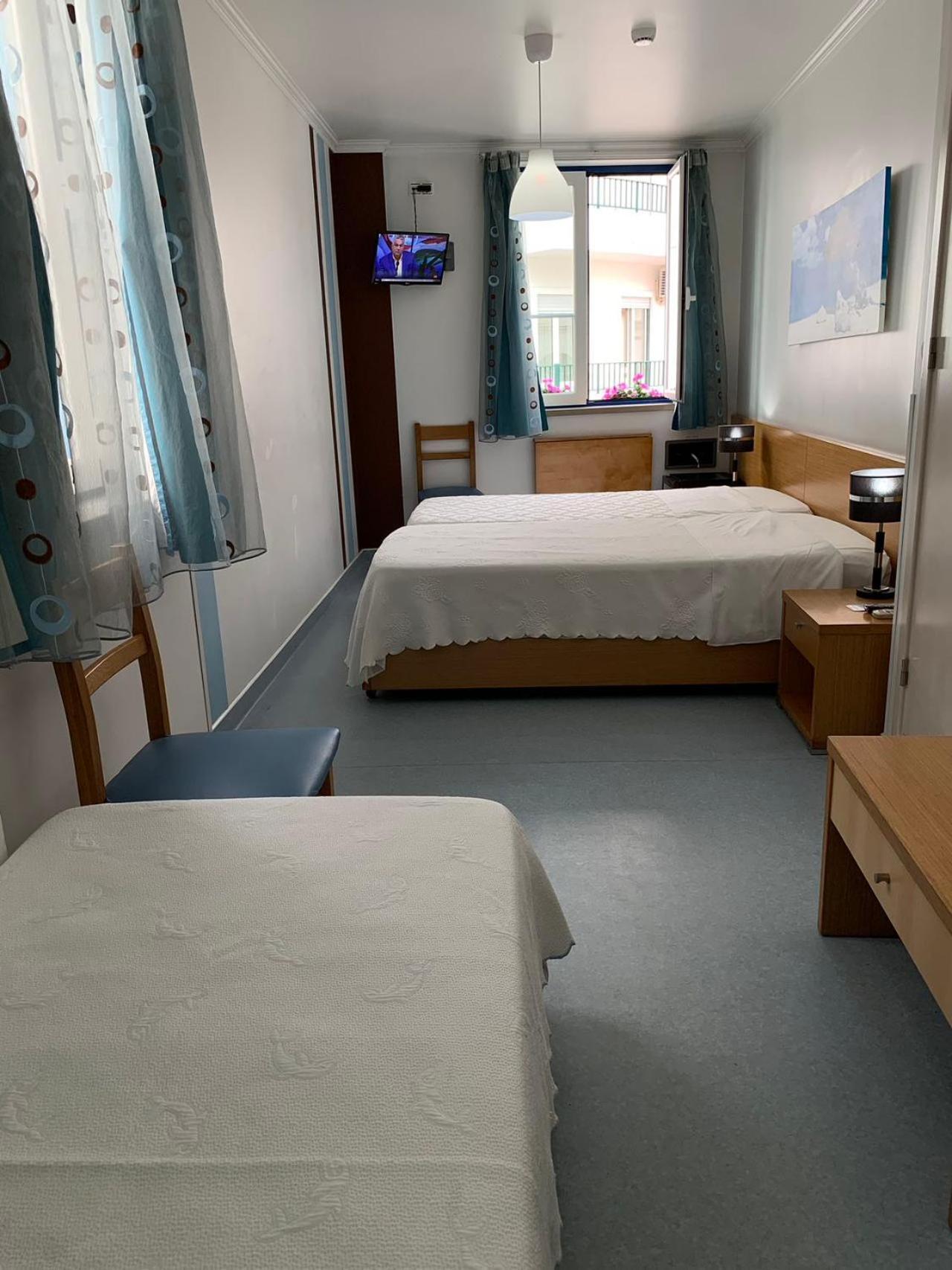 Weaa Hotel Nazare Bagian luar foto