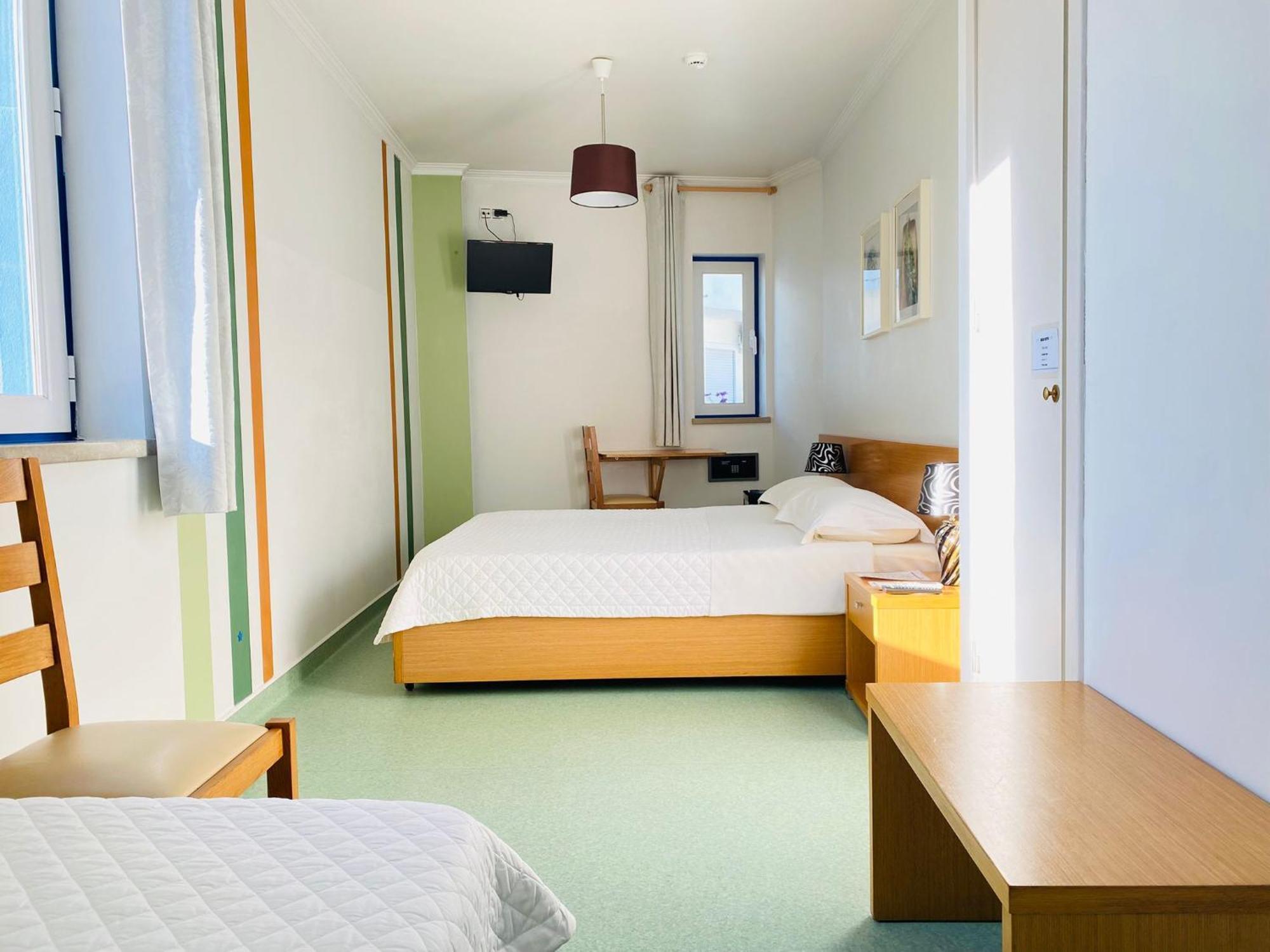 Weaa Hotel Nazare Bagian luar foto